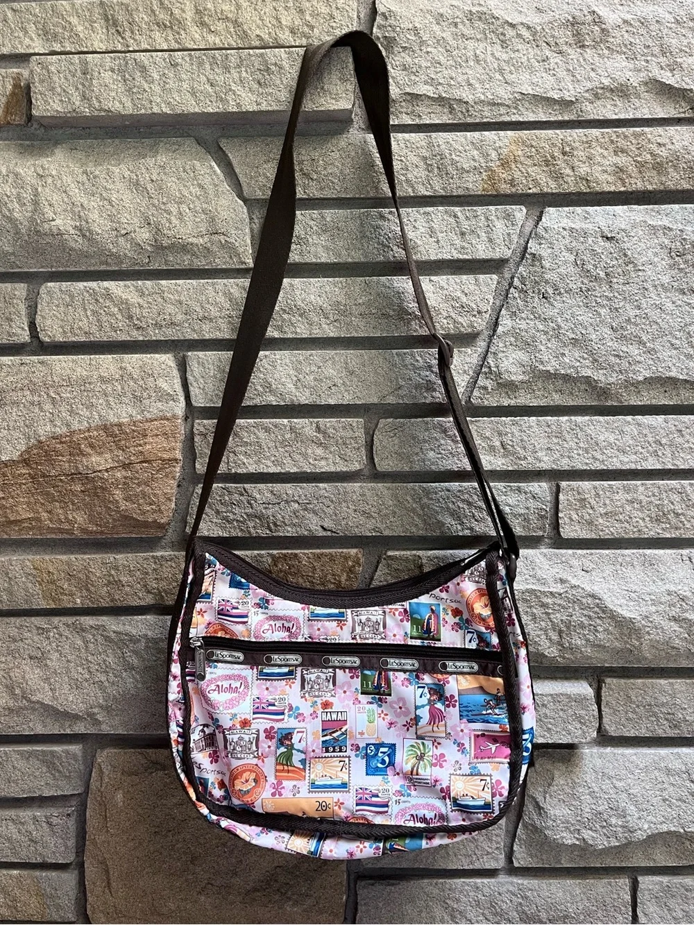 Lesportsac Lei Aloha Classic Hobo Purse Bag Rare Hawaii Postage Print Brown